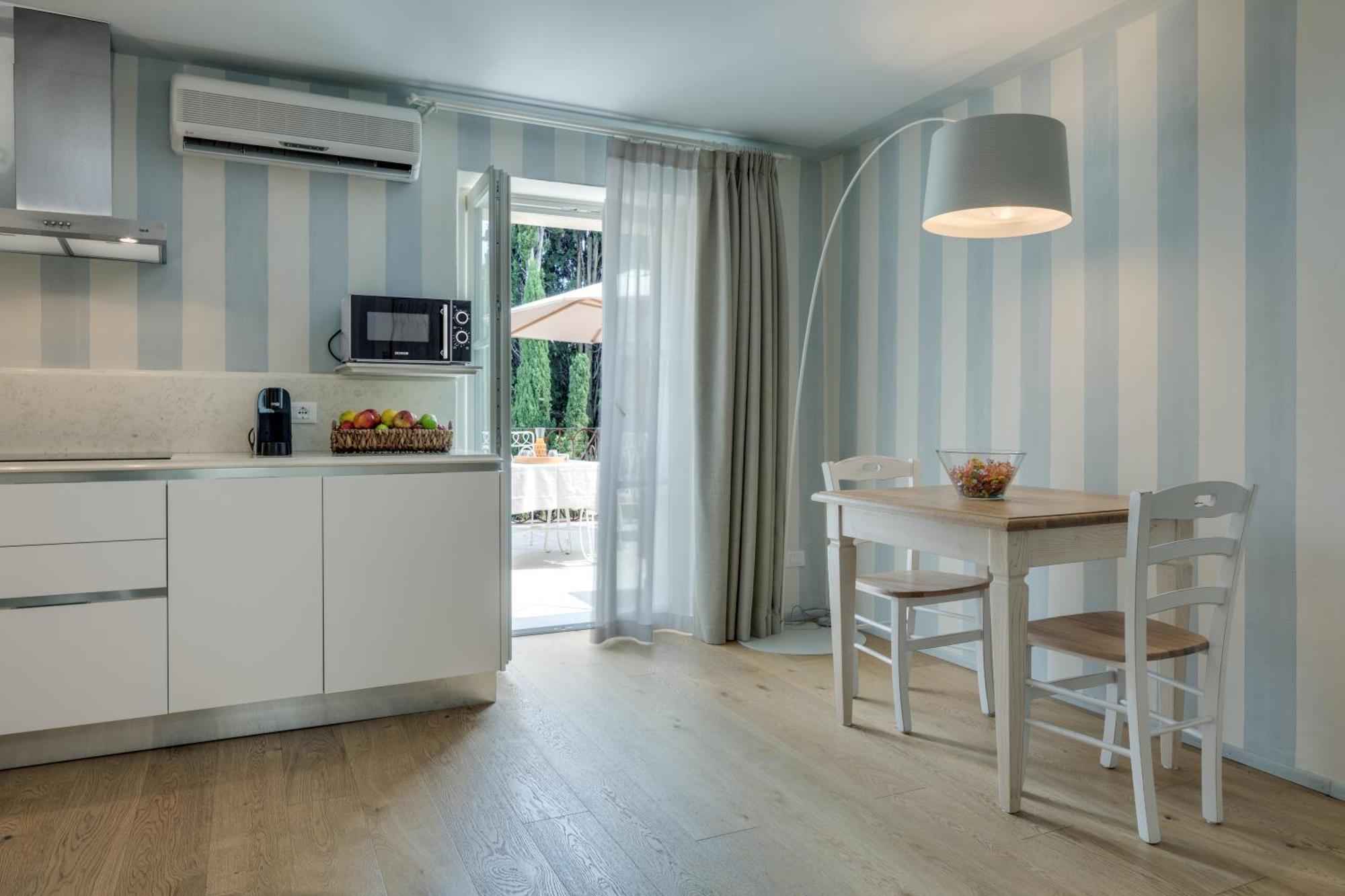 Rambaldi Apartments In Casa Nr 6 With Shared Terrace Bardolino Dış mekan fotoğraf